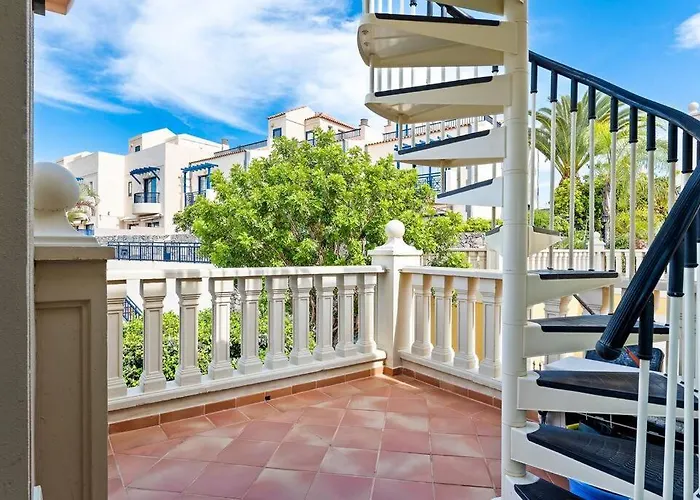 Duplex Sea And Mountain View *